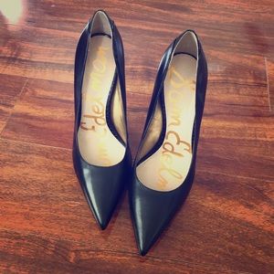 Sam Edelman black pointy heels